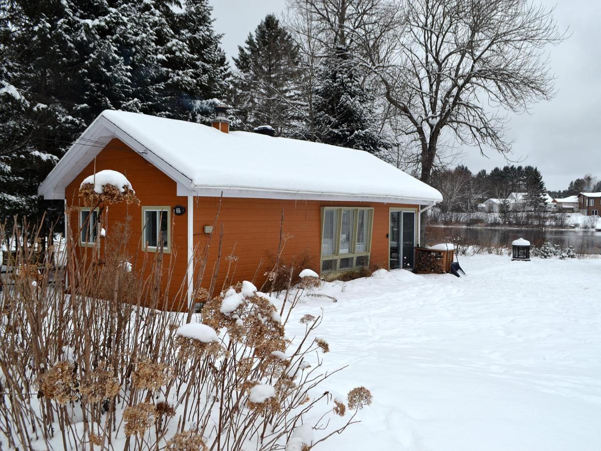 Les 4 Chalets - Le 605 Lac-Saint-Paul Exterior photo